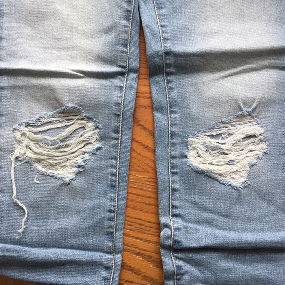 Noisy May Kim Boyfriend Jeans With Distressing NWT - Picture 4 of 4
